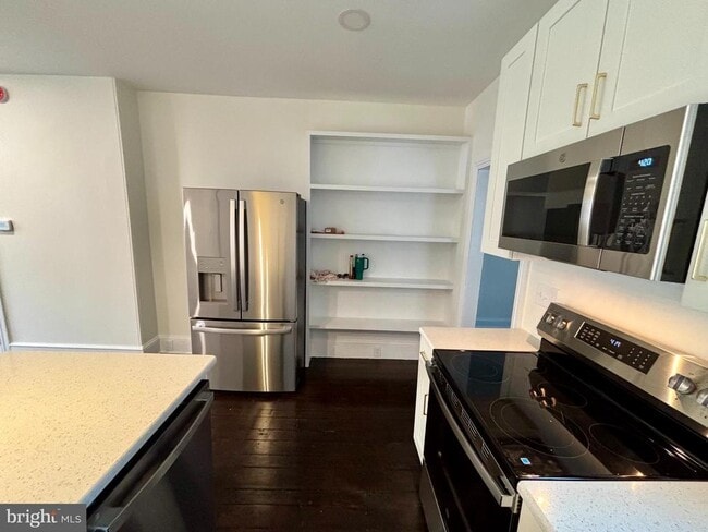 Photo - 41 W 5th St Unit 1