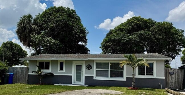 Building Photo - 3120 SW 35th Ave Rental