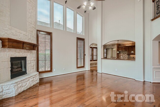 Photo - 10601 Waterview Pkwy