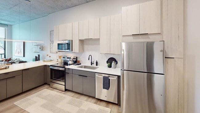 Photo - 4th and Park