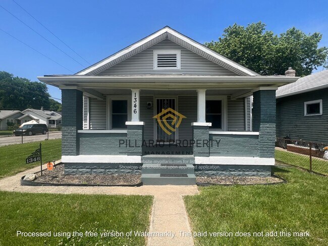Building Photo - Charming 3-Bedroom Home with Covered Porch...