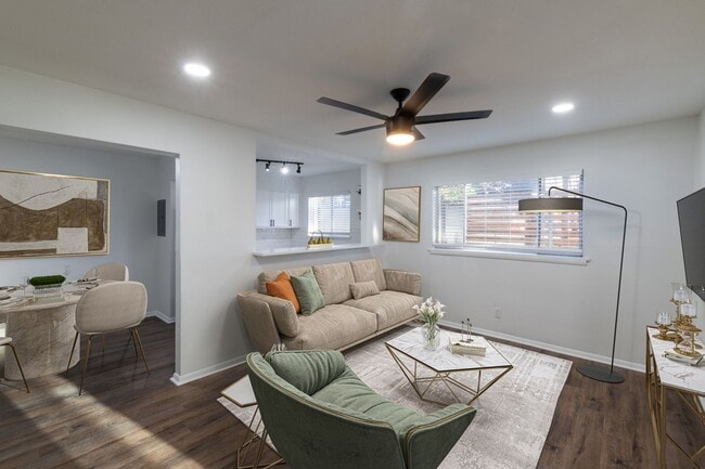 5921 Gaston Ave