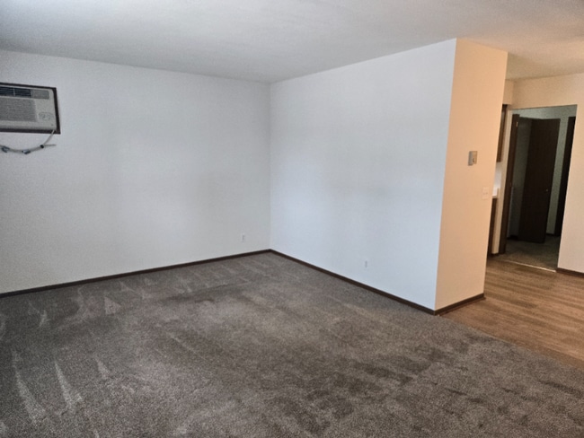 Photo - 4030 Elmhurst Rd