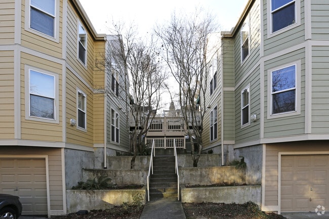 Lair Hill Park Apartments - Lair Hill Park Apartments