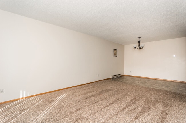 Photo - Barrette Arms