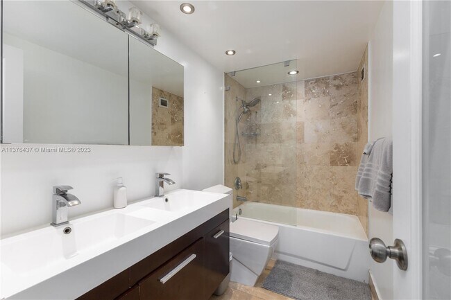 Photo - 1000 West Ave Unit 404