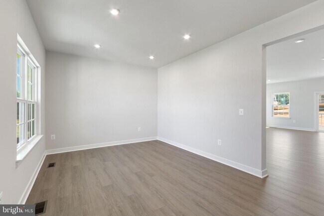 Photo - 105 Mckittrick Dr