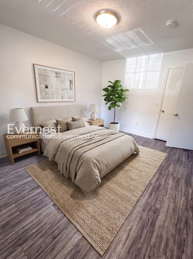 Photo - 1114 N Graycroft Ave