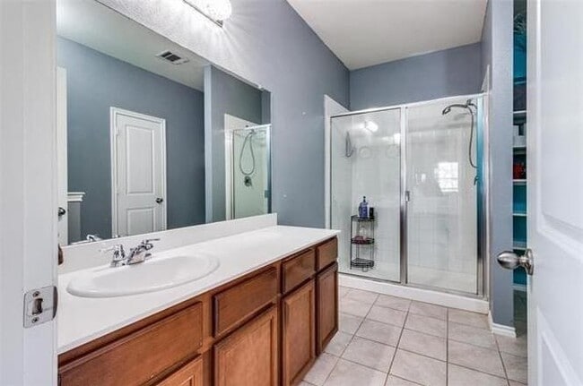 Photo - 3330 Emerson Rd