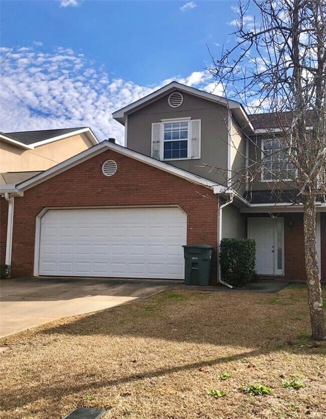 Building Photo - 218 Foxchase Ln