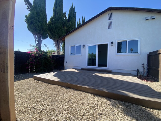 Photo - 1392 Calle Crisantemo