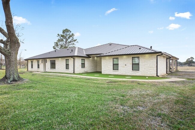 Photo - 4002 Dixie Farm Rd