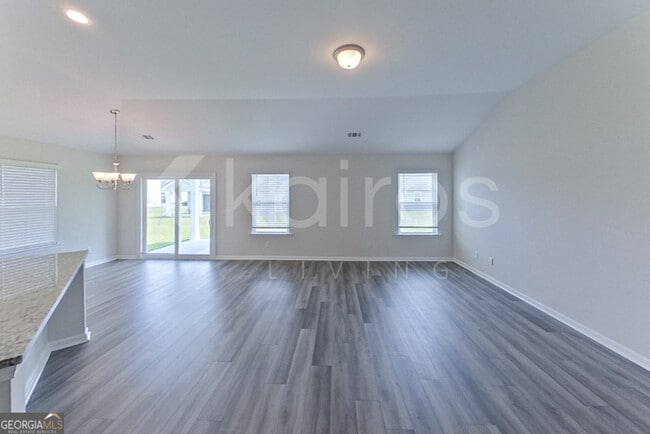 Photo - 105 Bluff Rd