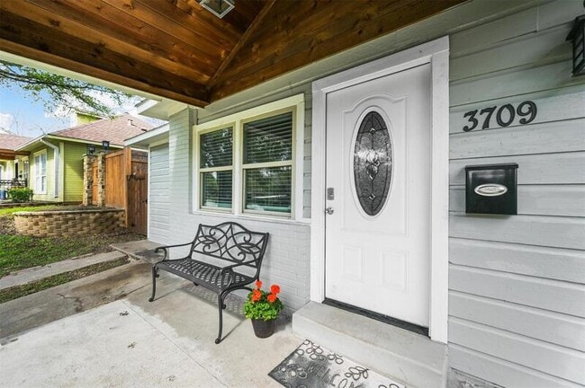 Photo - 3709 Ashland Ave