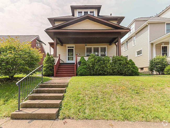 Building Photo - 611 Stanley Ave Unit 611 Rental