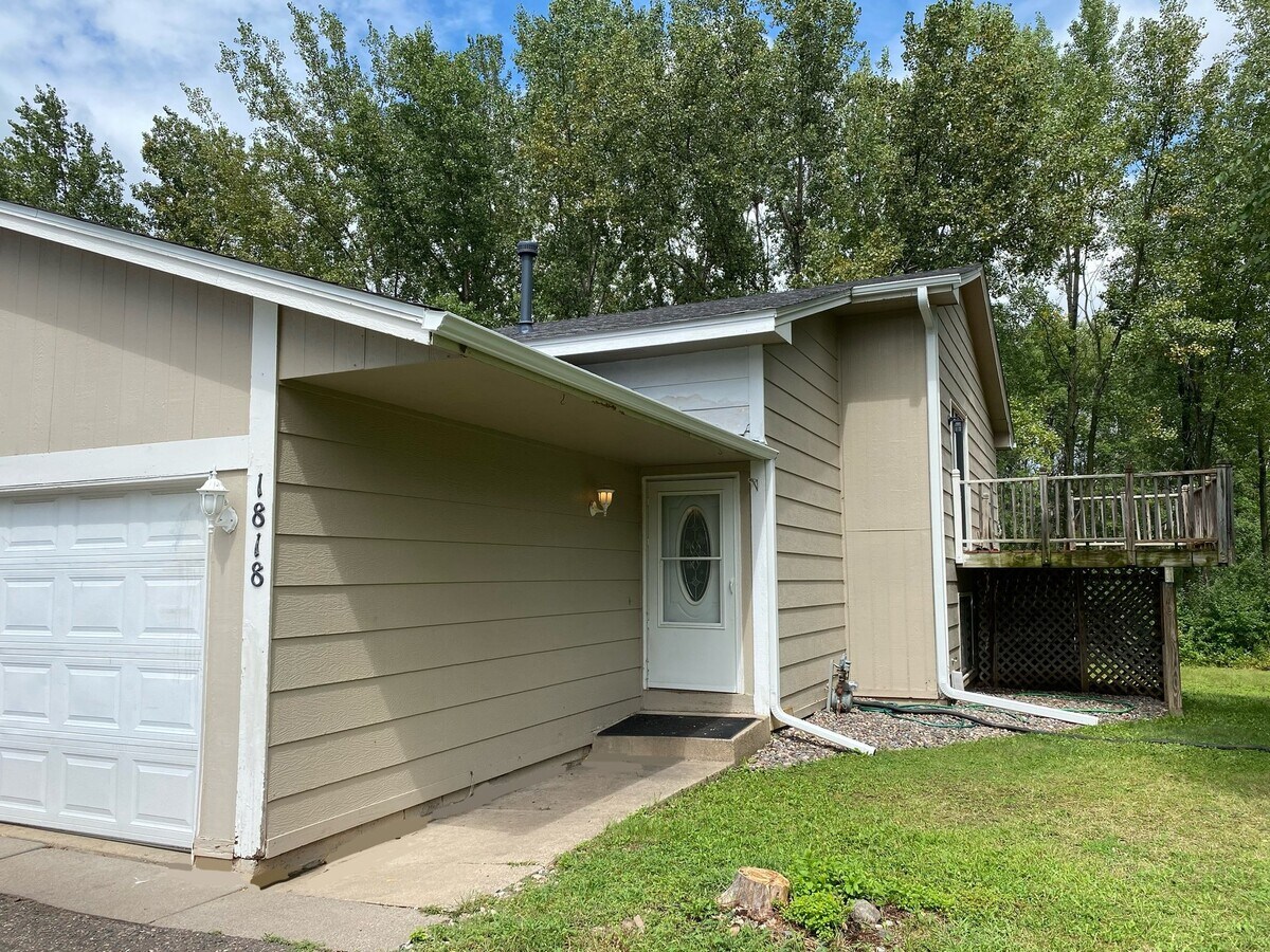 Photo - 1818 Hale Ave N