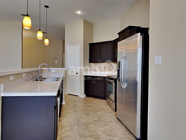 Photo - 2020 Fairview Dr