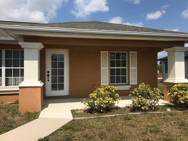 Photo - 229 NW 1st St