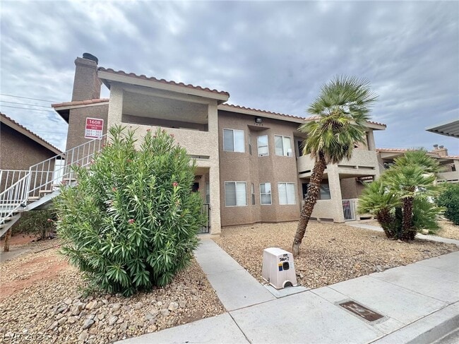 Building Photo - 1608 Burningwood Ln Unit 101