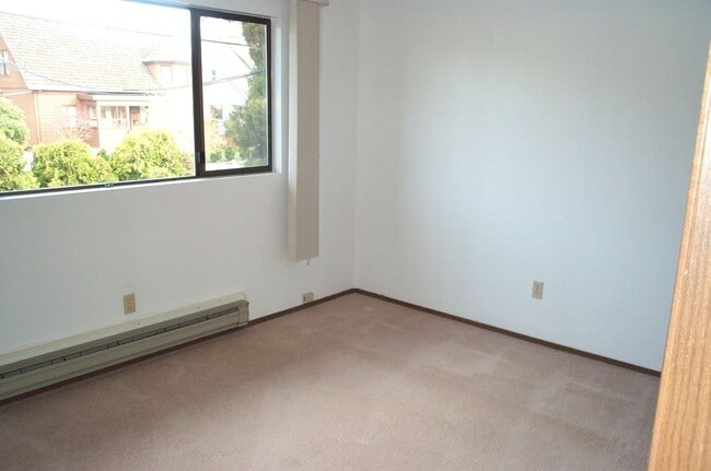 Photo - 2627-2629 NW 64th St. Unidad M36