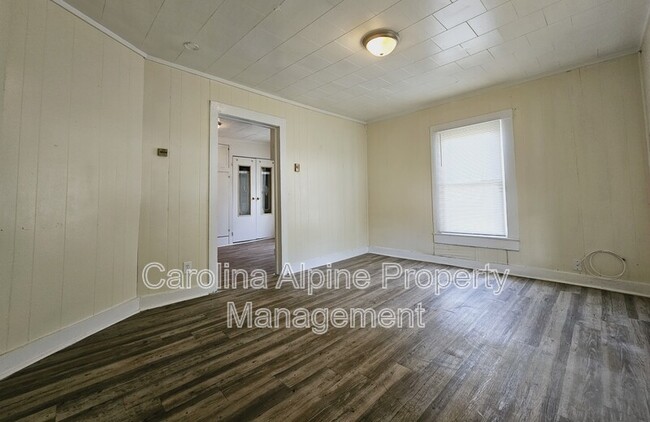 Photo - 409 Morton St Condo