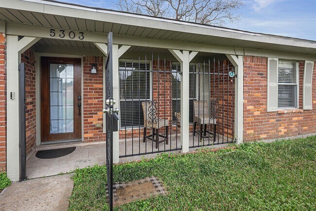 Photo - 5303 Heatherbrook Dr