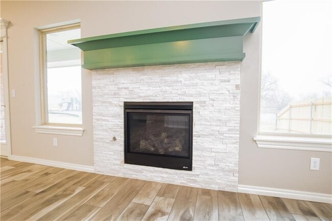 Photo - 3516 Lakeside Dr