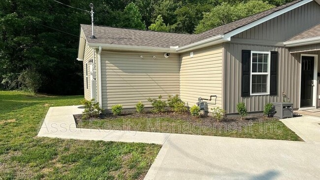 Photo - 112 Bennett Ln