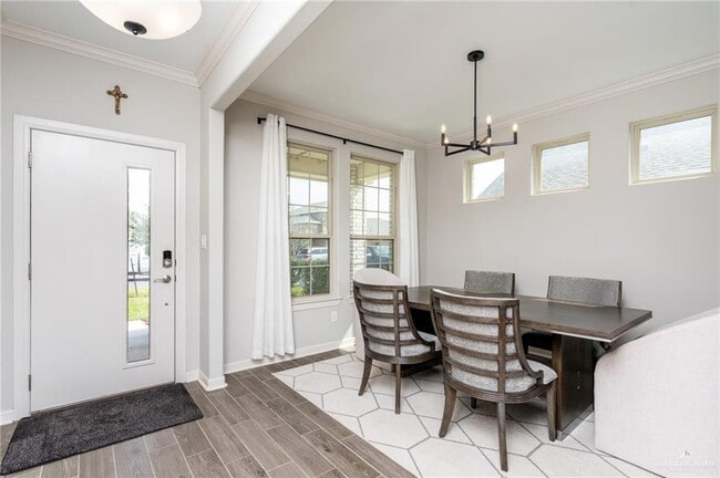 Photo - 17 White River Dr