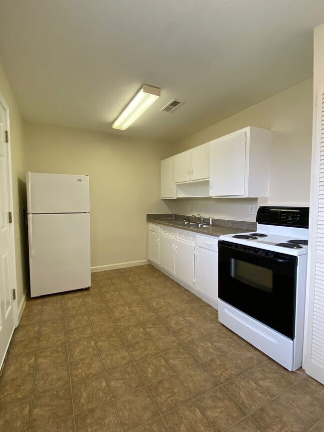 Photo - 3434 SW Brendan Ave Unidad 1