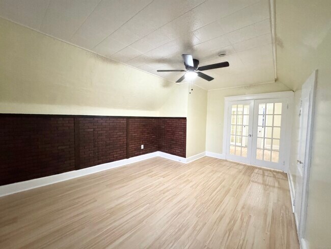 Photo - 54 New Haven Ave Unit 3rd floor