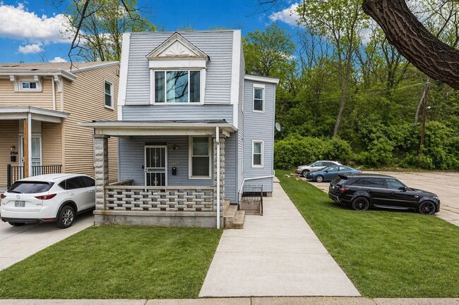 Building Photo - 2954 Central Pkwy