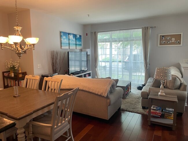Photo - 265 Custer Ave Condo Unit 265 Custer Ave  101