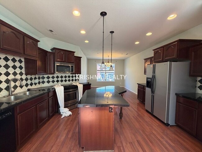 Photo - 19076 SW York St