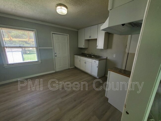 Photo - 2125 E Seminole St