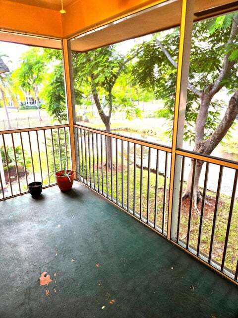 Photo - 770 SE 2nd Ave Unidad A206