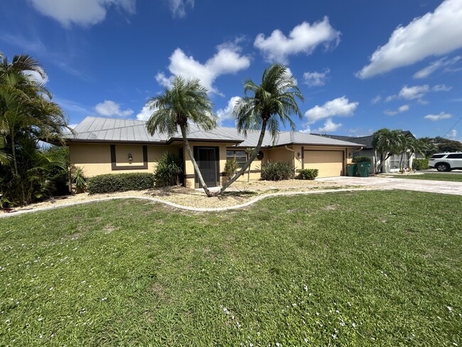 Building Photo - 2093 Rio De Janeiro Ave Rental