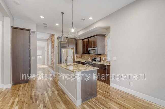 Photo - 1315 E 37th Ave