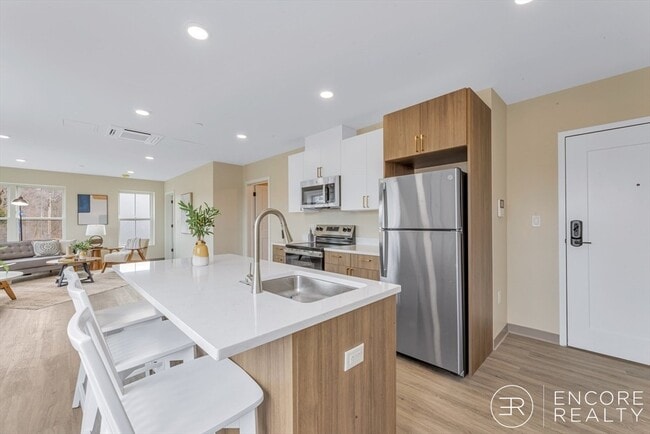 Building Photo - 375 Cummins Hwy