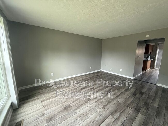 Photo - 969 Taylorsview Dr