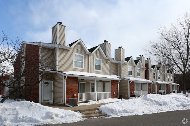 Primary Photo - Wyndham Court Apartments