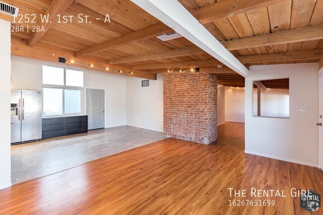 Building Photo - Spectacular 2 Bedroom W/ Exposed Beams & B... Unit A Rental