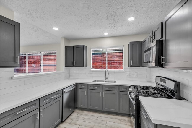 Photo - 6022 Charlestown Colony Ct