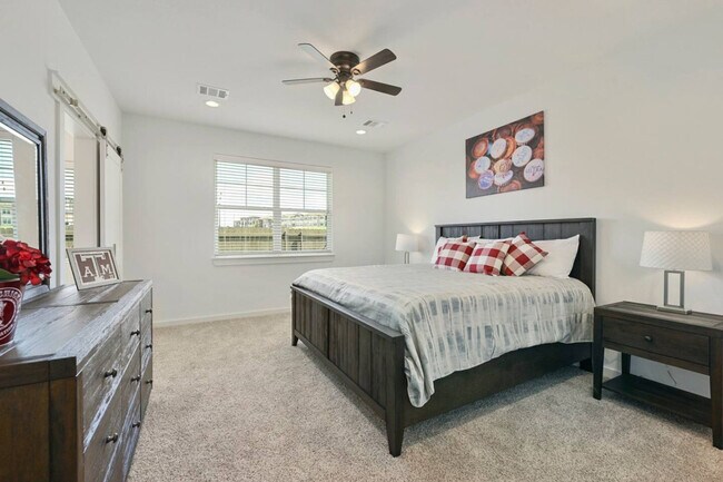 Photo - 5040 Mooney Fls Dr Unit ID1328058P