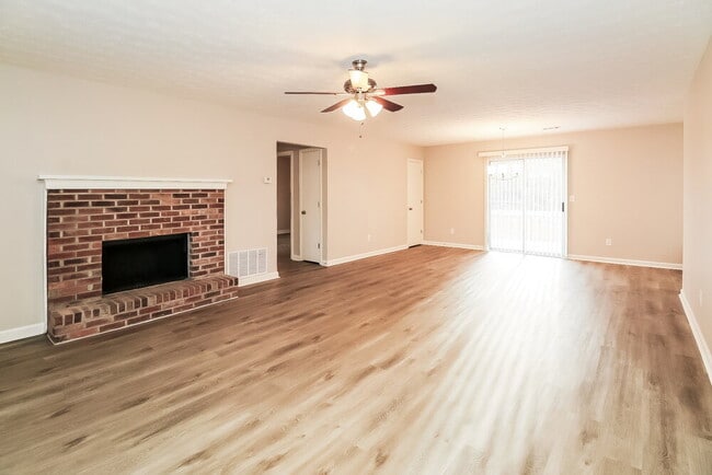 Photo - 5431 Staunton Way