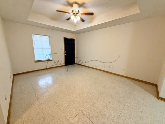 Photo - 2528 Crockett St Unit B