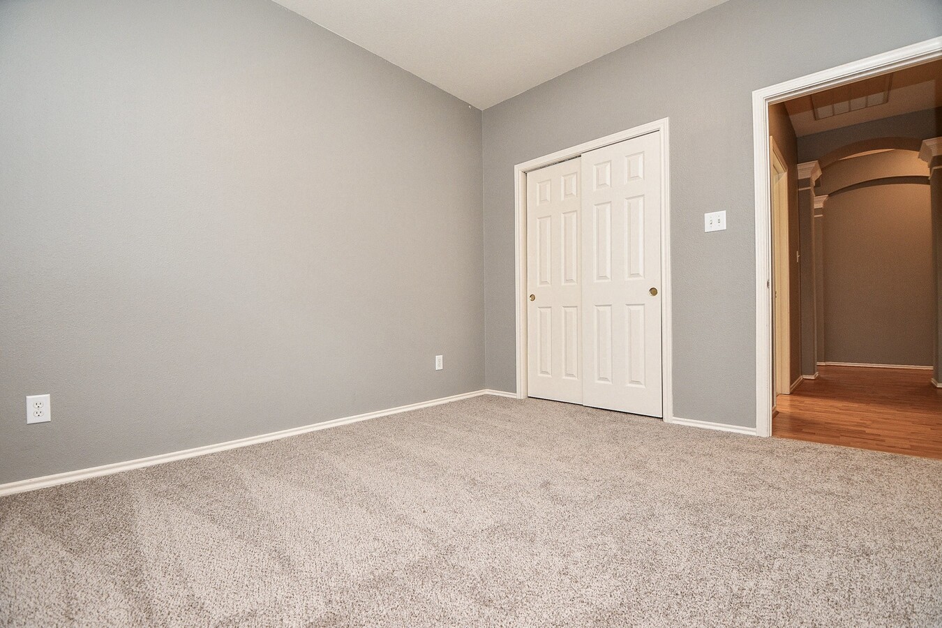 Photo - 4622 Forest Home Dr