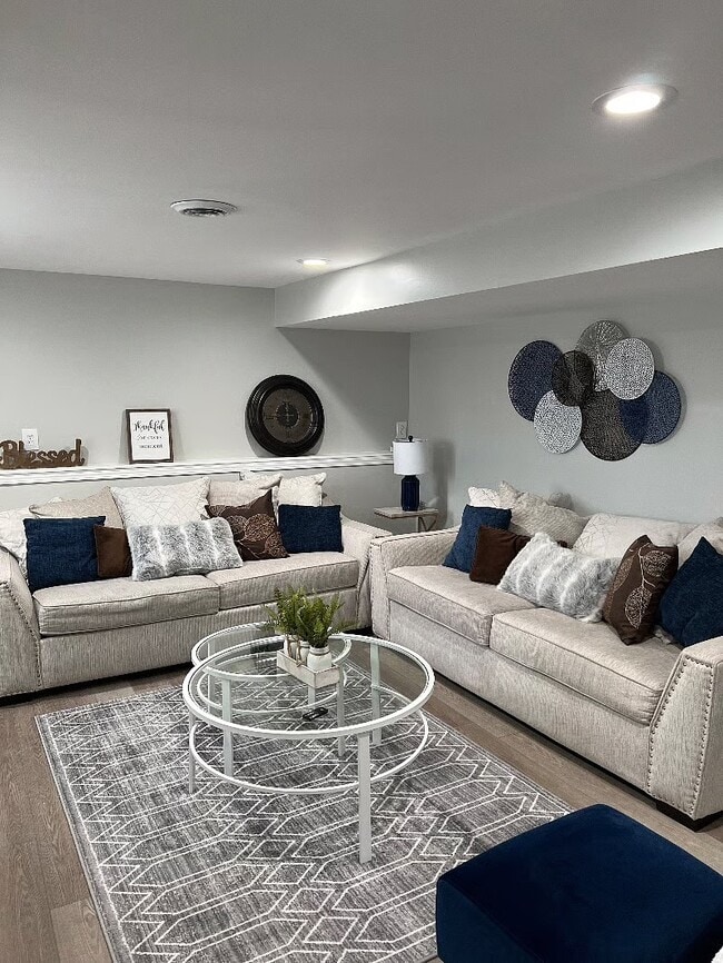 Living room - 1344 Pinnacle Rd Unit The Colonial Oasis