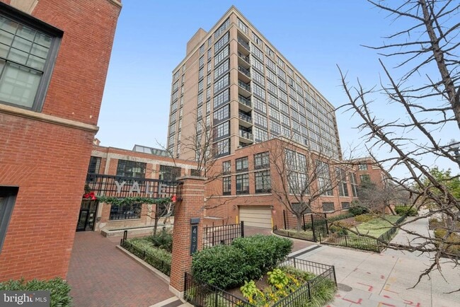 Building Photo - 437 New York Ave NW Unit 422
