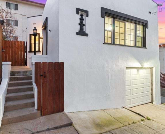 Photo - 1409 E 24th St Casa